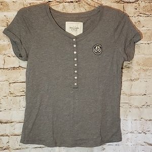 🌟Abercrombie & Fitch Large Gray Tshirt